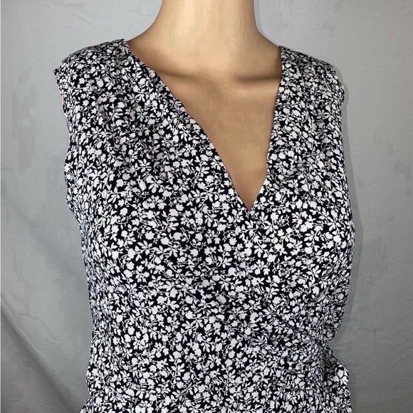 Dress - Picture 7 of 12